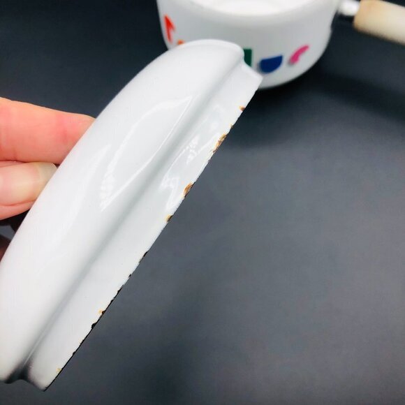 80s White Enamel Fondue Pot Gray Wooden Handle Rainbow Arcade Video Game Font - Picture 7 of 11